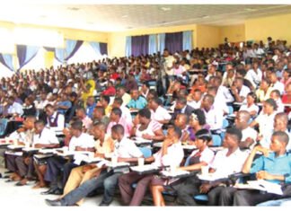 ASUU Suspends Warning Strike, Tells FG What To Do In One Month Students
