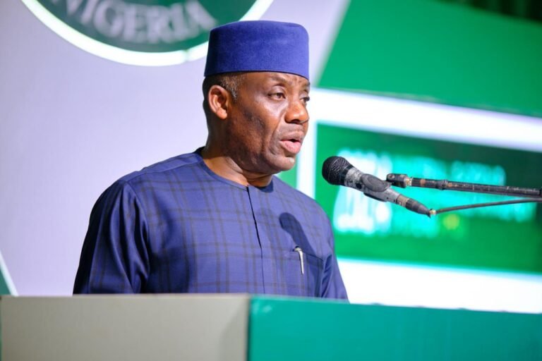 Tunji Alausa,