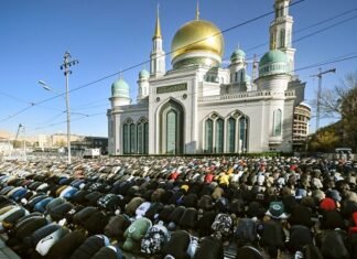 Saudi Arabia Declares Sunday As Eid al-Fitr