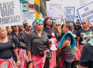 Rivers Women Begin ‘Bring Back Our Fubara’ Protest In Port Harcourt