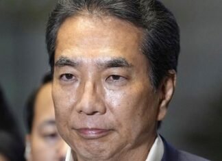 Japanese Minister Resigns After Saying He’s Never Bought Rice