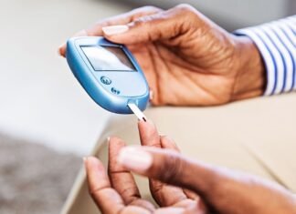 The Symptoms Of Low Blood Sugar Checking Blood Sugar