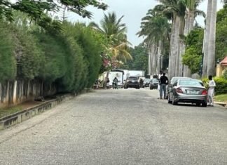 Security Beefed Up As Sympathisers Throng Buhari’s Kaduna Residence