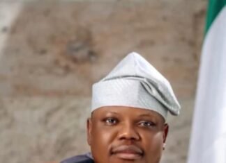 OMOBARCA Community Cup: Hon. Francis Barthlomew Chima Addresses Ajegunle Residents, Urges Youths To Secure PVCs