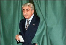 Ex-Algerian President Liamine Zeroual Dies