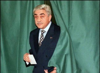 Ex-Algerian President Liamine Zeroual Dies