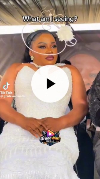 Lady’s Wedding Dress Sparks Reactions Online