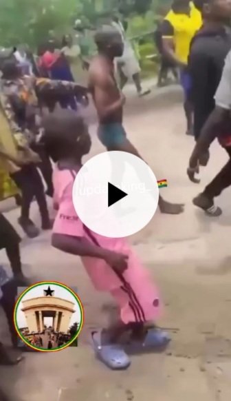 Drama As Thief Jumps Into River From Bridge While Being Escorted After Being Caught