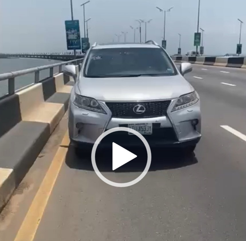 Man Abandons Vehicle, Jumps Into Lagos Lagoon
